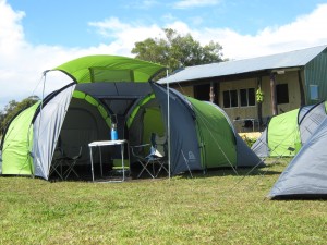 TRINKI Turismo en Chile en Isla de Pascua |  ACAMPAR EN ISLA DE PASCUA, CAMPING PERSONALIZADO