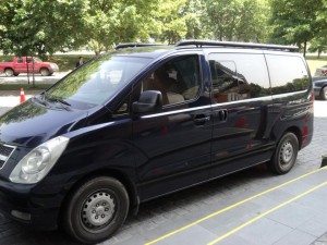 Juan Elgueta Turismo en Chile en Santiago |  Arriendo van con chofer en santiago de chile, Arriendo de van con chofer turismo viajes traslados en minibus 