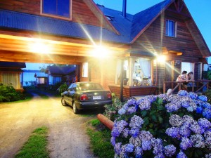 Karina Adriazola G. y Carlos Arriagada S. Turismo en Chile en Entre Lagos |  Caba&ntilde;as las tranqueras de entre lagos - lago puyehue, Atenci&oacute;n personalizada a lo largo de todo el a&ntilde;o