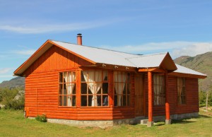 violeta Turismo en Chile en Lago Cochrane |  Caba&Ntilde;as hervila-cochrane xi region de aysen-carretera austral., Arriendo de caba&Ntilde;as
