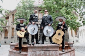 Camilo pezoa Turismo en Chile en Santiago |  Los mejores charros en santiago fono 97465851, Serenatas a domicilio en todo santiago