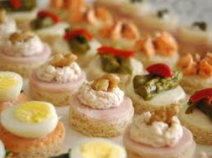 sergio Turismo en Chile en Santiago |  Fiestas cocteleria todo evento canape empanaditas pastelitos brochetas, Servicio cocteleria express 86612378