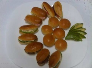 pedro Turismo en Chile en Santiago |  Canape petitbouche brochetas empanaditas minipizzas todo evento, Delivery todo fiestas celebraciones canapes pizetas 985355494