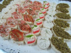 sergio Turismo en Chile en Santiago |  Banqueteria fiestas canapes pastelitos petitbouche empanaditas cocktai, Canapes desde 8500 despachos bautizos baby shower matrimonios 
