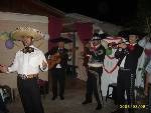 Turismo en Chile en Santiago |  mariachis del Juarez contratar a bajos precios., desde 30.000 por 2 mariachis.