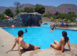 Francisco loyola Turismo en Chile en El Molle |  Complejo turistico RIOJANA, Grandes piscinas, picnic, campin y un gran sal&oacute;n de eventos