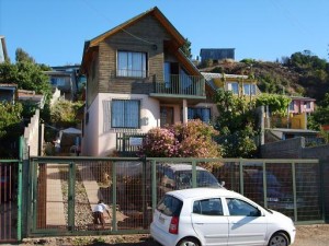 Aquiles Abarz&uacute;a Turismo en Chile en Pelluhue |  Arriendo Casa Veraneo en Pelluhue, para 12 personas- equipada