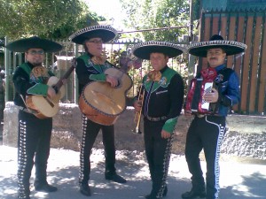 johnny luis Turismo en Chile en &Ntilde;u&ntilde;oa |  MARIACHIS EN CHILE MARIACHIS SAL Y TEQUILA, SERENATAS MARIACHIS SERENATAS MARIACHIS