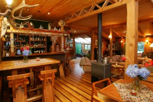 Constanza Palacios y/o Alan Vasquez Turismo en Chile en La Junta |  Hotel Espacio y Tiempo, Patagonia Chilena Carretera Austral Pesca Deportiva Rio Palena Lag Rosselot