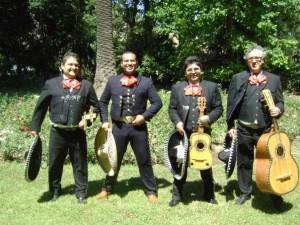 johnny luis Turismo en Chile en Pe&ntilde;alol&eacute;n |  con sabor mexicano mariachis sal y tequila serenatas en chile, 4 MARIACHIS X $50.000-  FONO 6388358