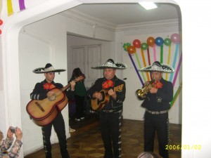 julio Turismo en Chile en La Pintana |  mariachis tijuana, serenatas $ 45.000 con 04 mariachis de lunes a domingo, ll&aacute;manos, sin compromisos, precios especiales en santiago.-