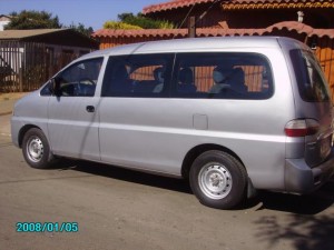 El&iacute;as Soto Valderrama Turismo en Chile en Re&ntilde;aca |  Moderno Minibus Hyundai H1 doble aire acondicionado, Traslado de Personal, viajes varios, etc. para 11 personas mas conductor