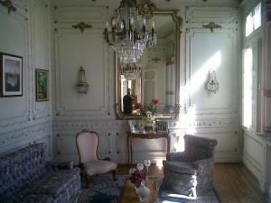 Francis Cordoba Turismo en Chile en Valpara&iacute;so |  Alojamiento en Valpara&iacute;so en un castillo, piezas a estudiantes y  profesionales