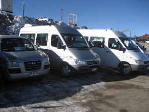 Cristian Valenzuela Z Turismo en Chile en Santiago |  Nieve traslados centros de ski, viajes, paseos f:+56989229141**2016**, Van minibuses transporte traslados de personas, experiencia 